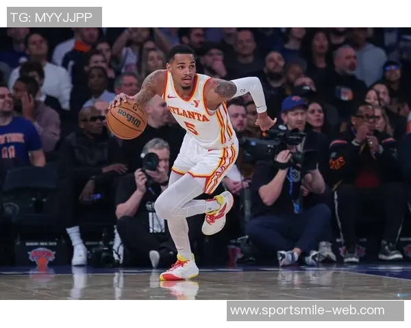 穆雷半场表现起伏首节独得8分次节仅得2次出手手感尚可但仍需提升