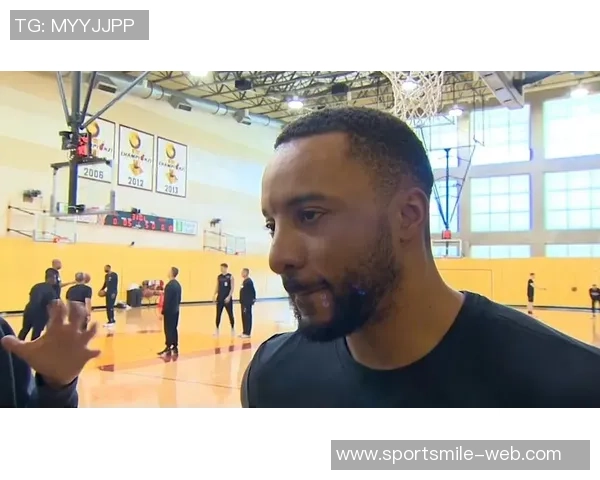 鲍威尔表现出色20投10中砍下25分助球队取得胜利正负值高达六 鲍威尔表现出色20投10中砍下25分助球队取得胜利正负值高达六