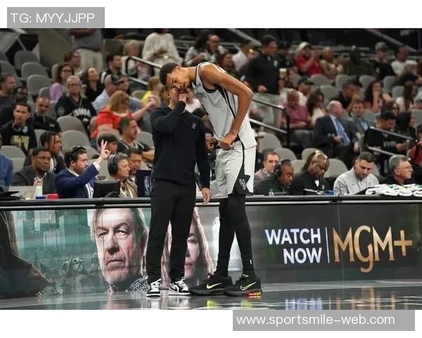 马刺多控球手巧妙应对雷霆压迫防守文班成为关键选择 马刺多控球手巧妙应对雷霆压迫防守文班成为关键选择